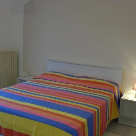 Bed & Breakfast Central *
